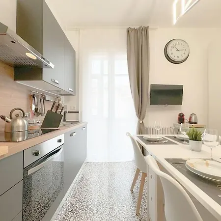 Luxury Spiagge 100mt - Porto 5' - Wifi Daire