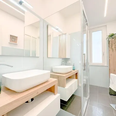 Luxury Spiagge 100mt - Porto 5' - Wifi * Albisola Superiore
